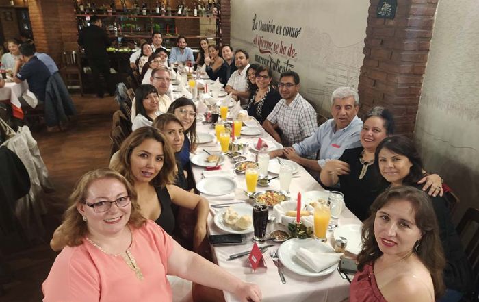 Cena anual de titulados