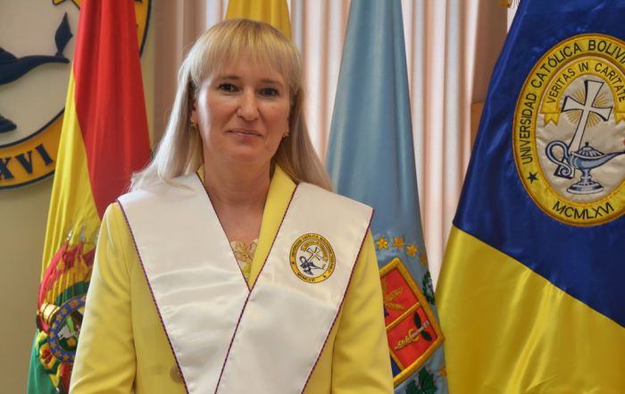 Mgr. Yanina Galaburda Directora Académica Regional UCB Cochabamba resize