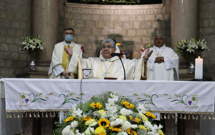 misa ucb aniversario oscar aparicio monsenor