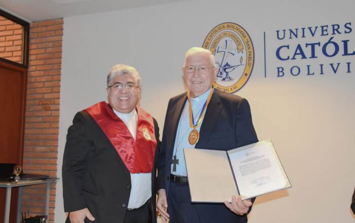 Mons. Oscar Aparicio Cespedes y Mons. Jesus Juarez Parraga