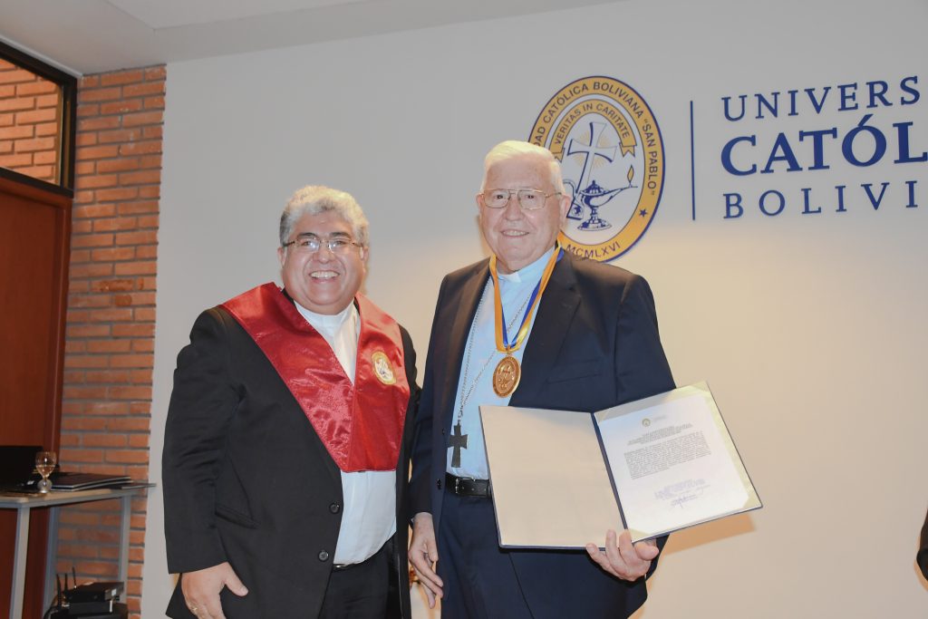 Mons. Oscar Aparicio Cespedes y Mons. Jesus Juarez Parraga