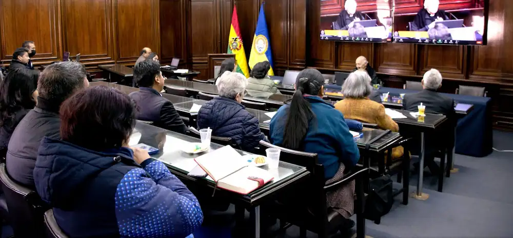 ucb denuncia contra abusos infantiles 1