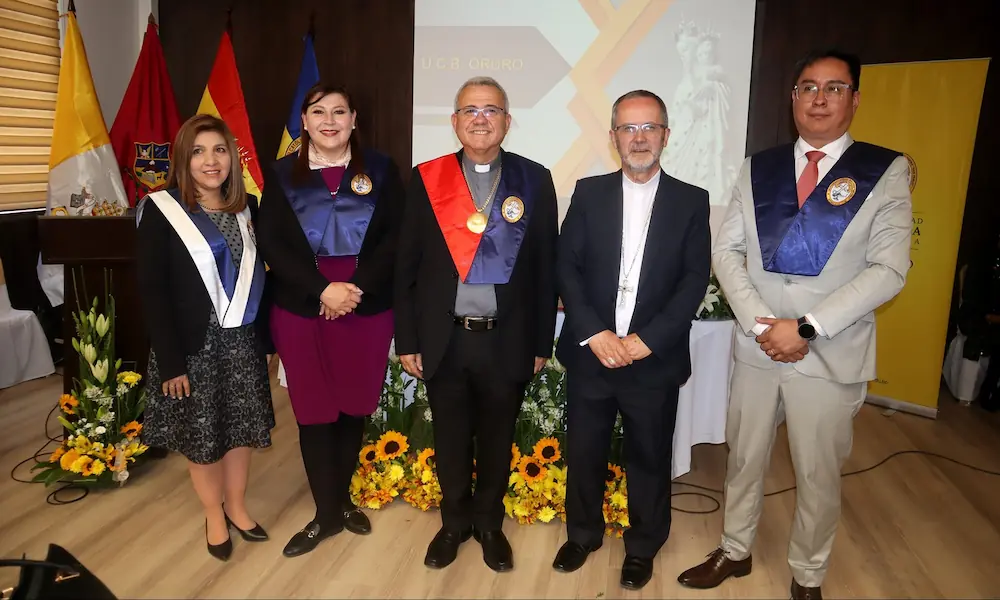 tres diplomados en nueva Unidad Academica en Oruro