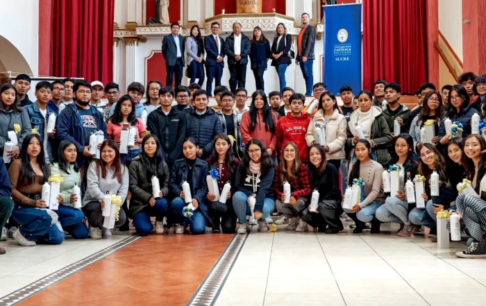 medicina sucre 100 estudiantes ucb