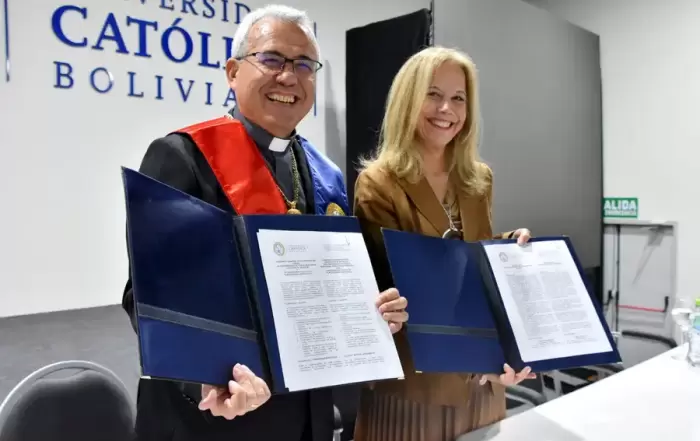 firma de convenio de cooperacion en beneficio de los estudiantes y docentes resize