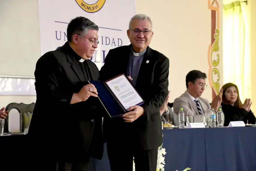 UAC de El Alto cumple 37 años de servicio educativo en el altiplano boliviano 3 uac 37 anos resize