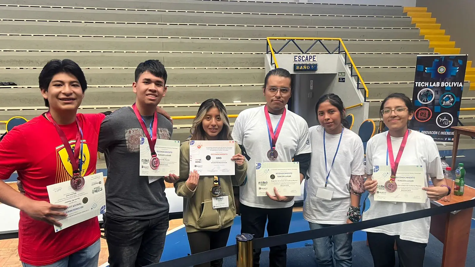 infomatrix ucb ganadores primer premio (5) infomatrix ucb ganadores primer premio 5