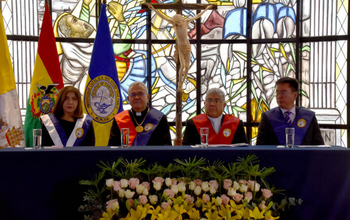 Rector Nacional en el 58 Aniversario ucb nacional