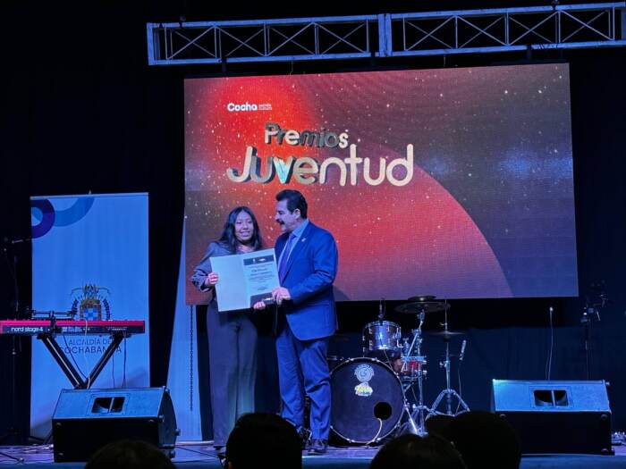 Premios Juventud Manfred Reyes Villa 1