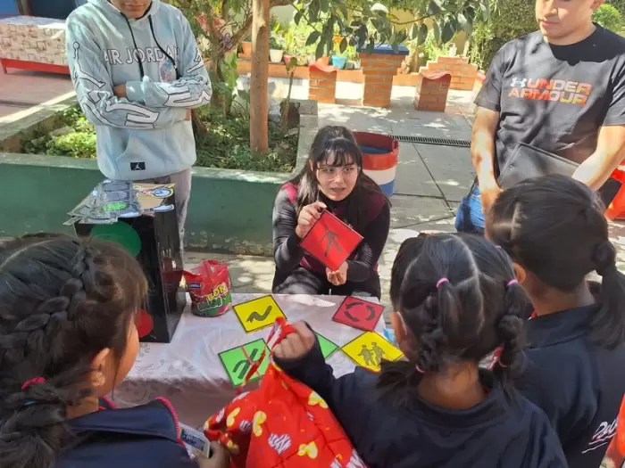 campana de educacion vial comunicacion social ucb sede cochabamba universidad carrera 1 resize
