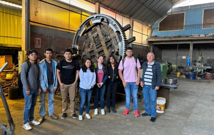 visita ingenieria industrial ucb la cato cochabamba metalqui 2