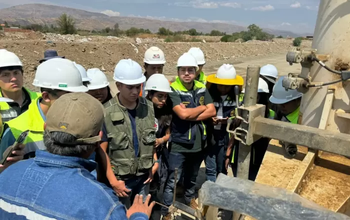 visita tecnica a la obra de Construccion del Pavimento Rigido en el Tramo 4 Tamborada Costanera Sur 2 resize