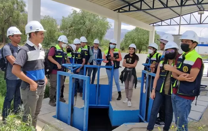 Explorando el Ciclo del Agua Visita de Estudiantes de Ingenieria Sanitaria II a la PTAR Pucara 2 resize