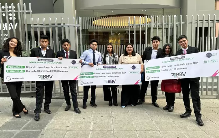primer lugar en bolsa de valores ingenieria financiera ucb cochabamba 2024 5 resize