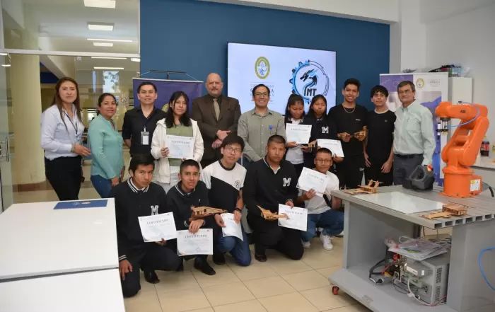 Ingenieria Mecatronica junto a Interaccion Social 22 resize