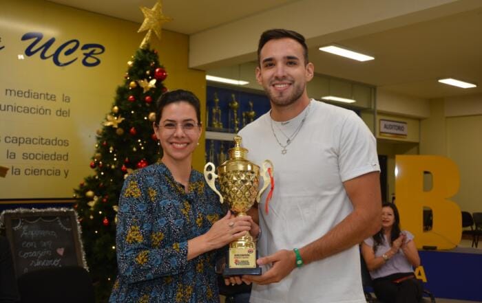 reconocimiento trofeos ucb 2024 juegos deportivos 17