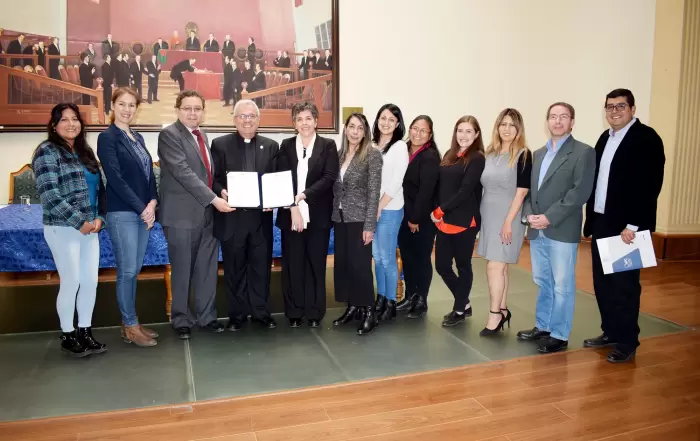 La ePC recibe reconocimiento de la Camara de Senadores por su excelencia educativa ucb bolivia cochabamba