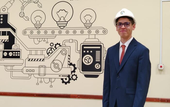 Alejandro Villalobos Via Un Logro de Excelencia en Ingenieria Industrial 1