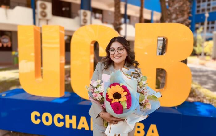 Titulacion por Excelencia en Derecho para Linda Saldias Rodriguez 6