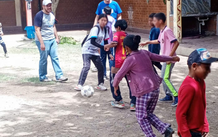 Campana Solidaria de Ingenieria de Sistemas en apoyo a la Casa de los Ninos 11 ucb cochabamba 1