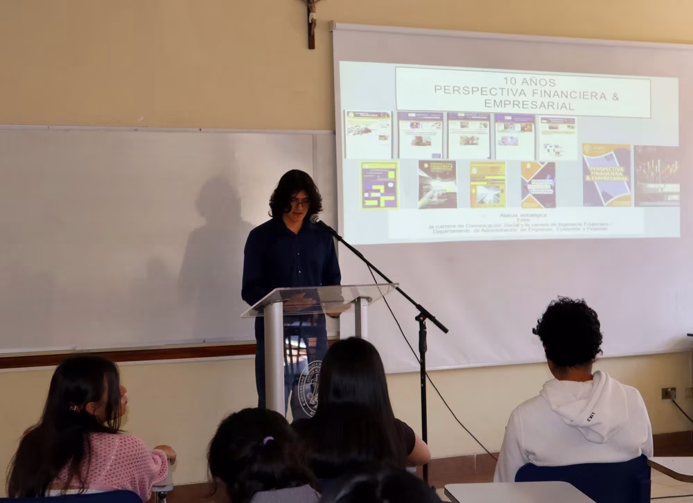 comunicacion social ucb 36 años (4)_resize comunicacion social ucb 36 anos 4 resize