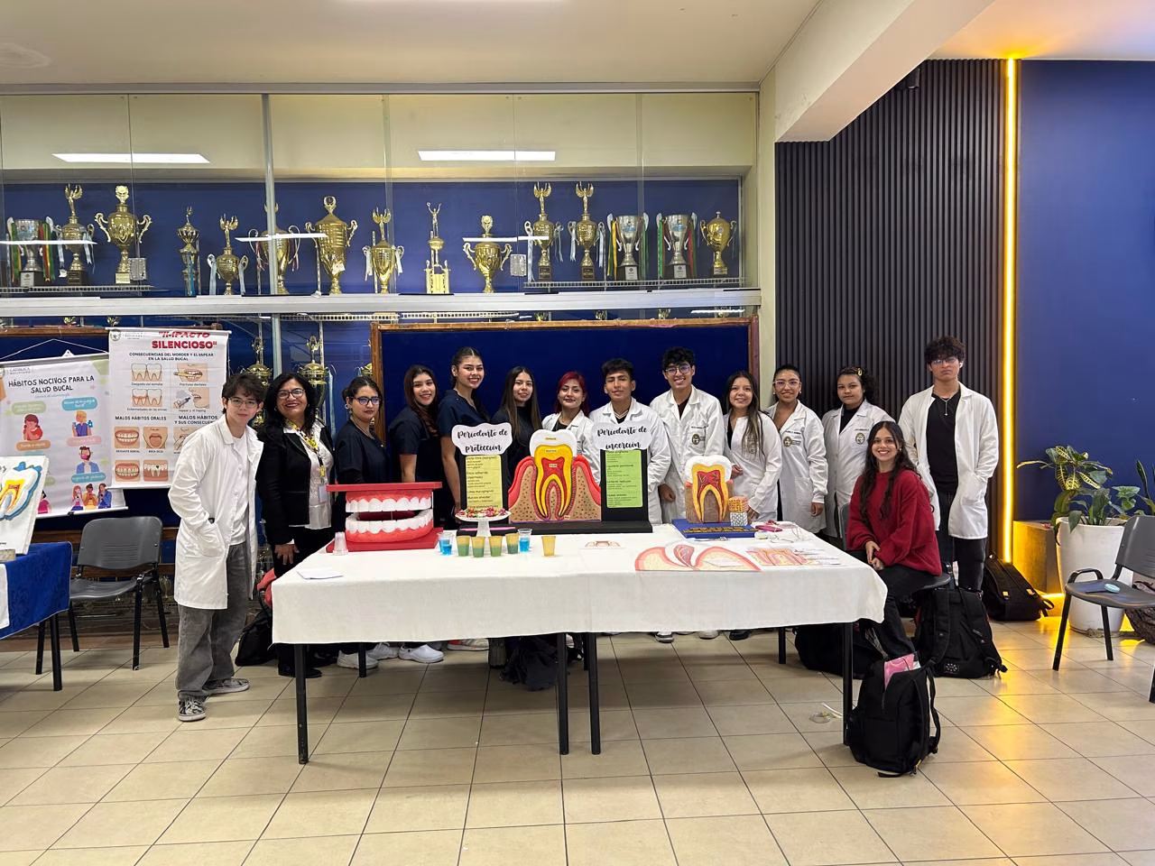 feria evidencias odontologia ucb cochabamba universidad medicina practicas 8